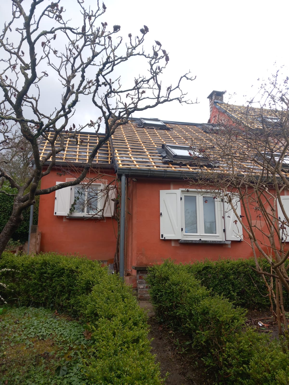 Maison en Brabant wallon dont la toiture est en cours de rénovation